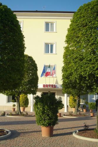 Hotel Arthur Solignano Nuovo Екстер'єр фото