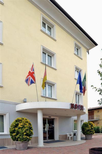 Hotel Arthur Solignano Nuovo Екстер'єр фото