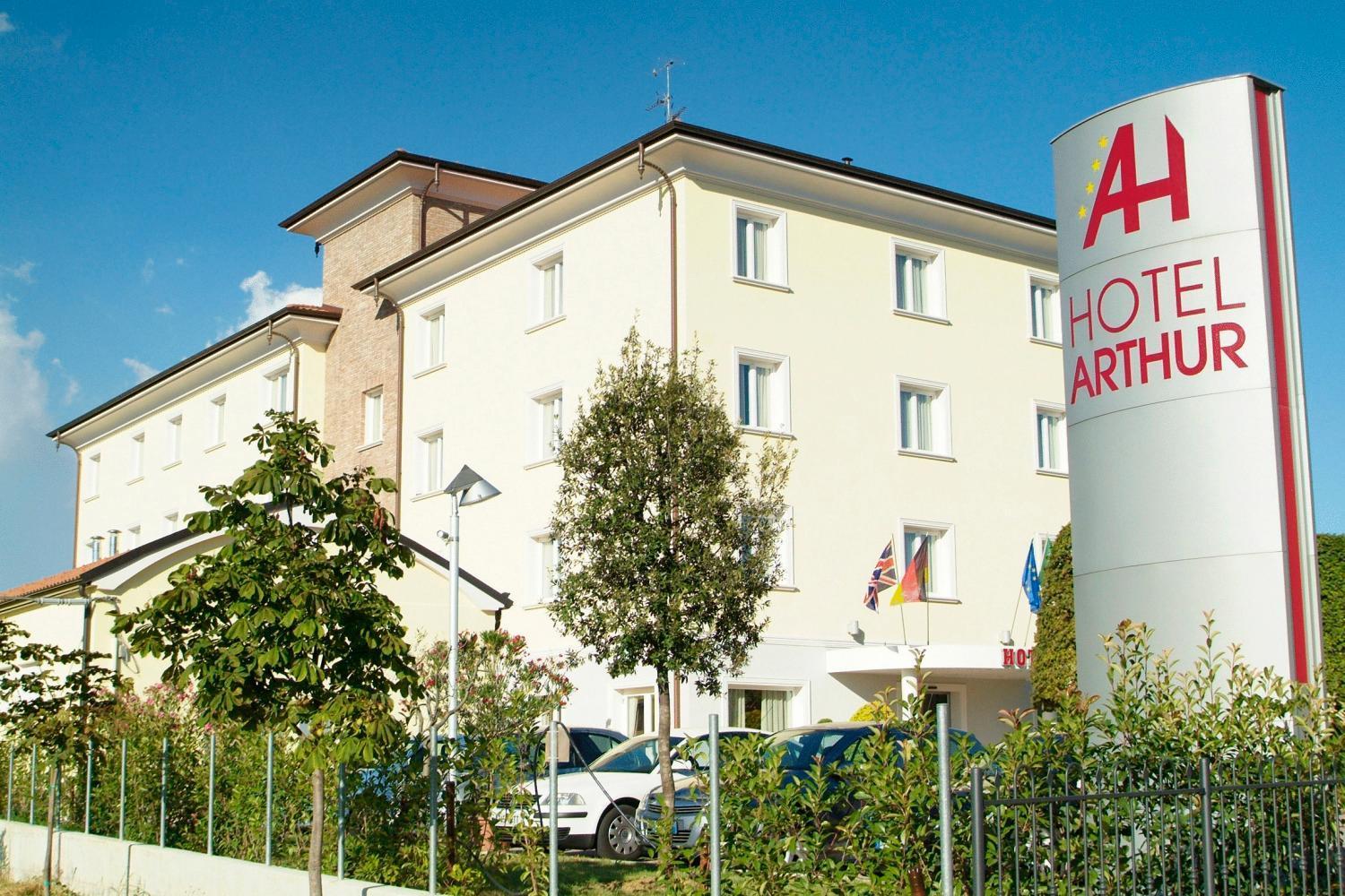 Hotel Arthur Solignano Nuovo Екстер'єр фото