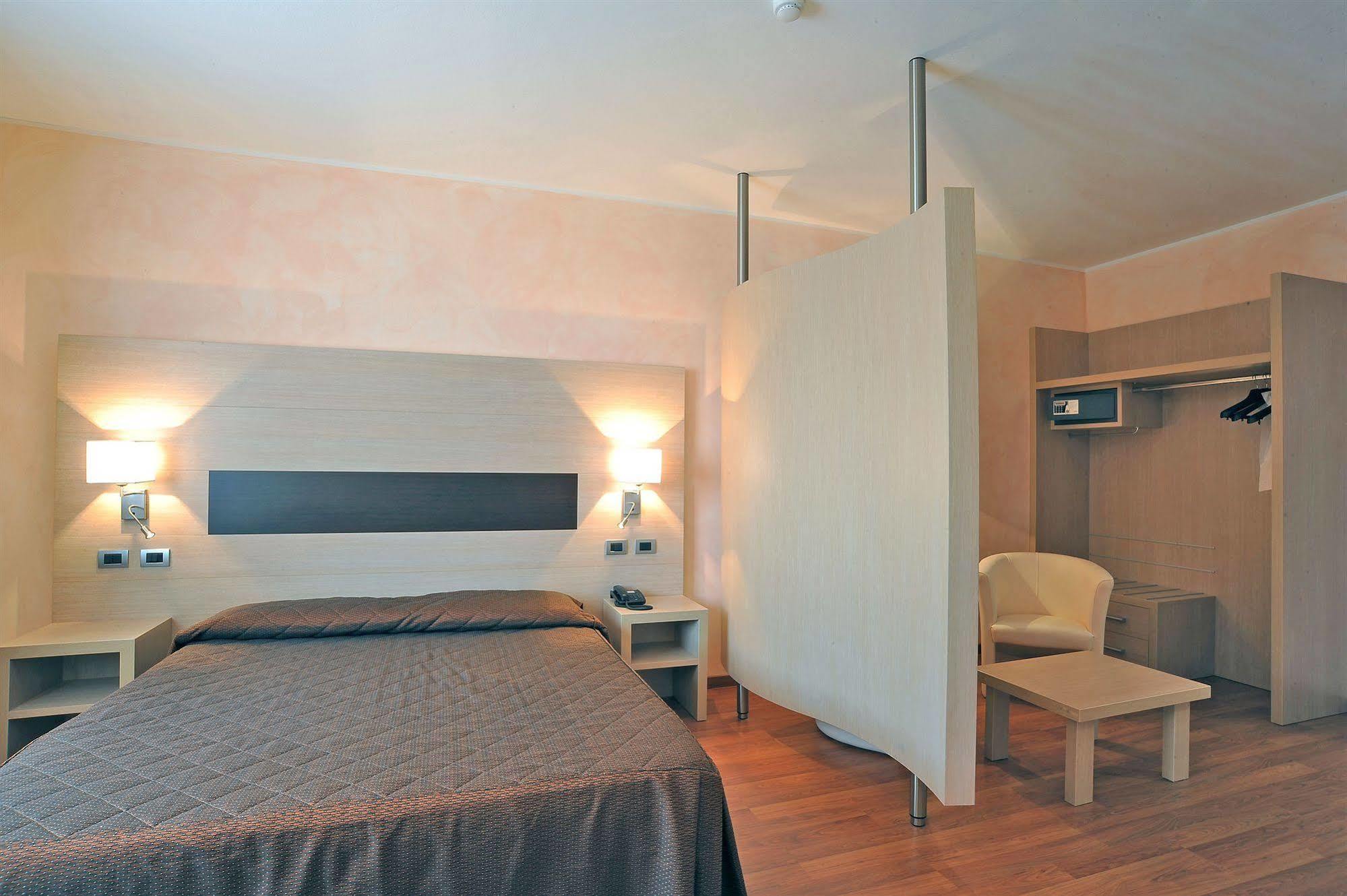Hotel Arthur Solignano Nuovo Екстер'єр фото