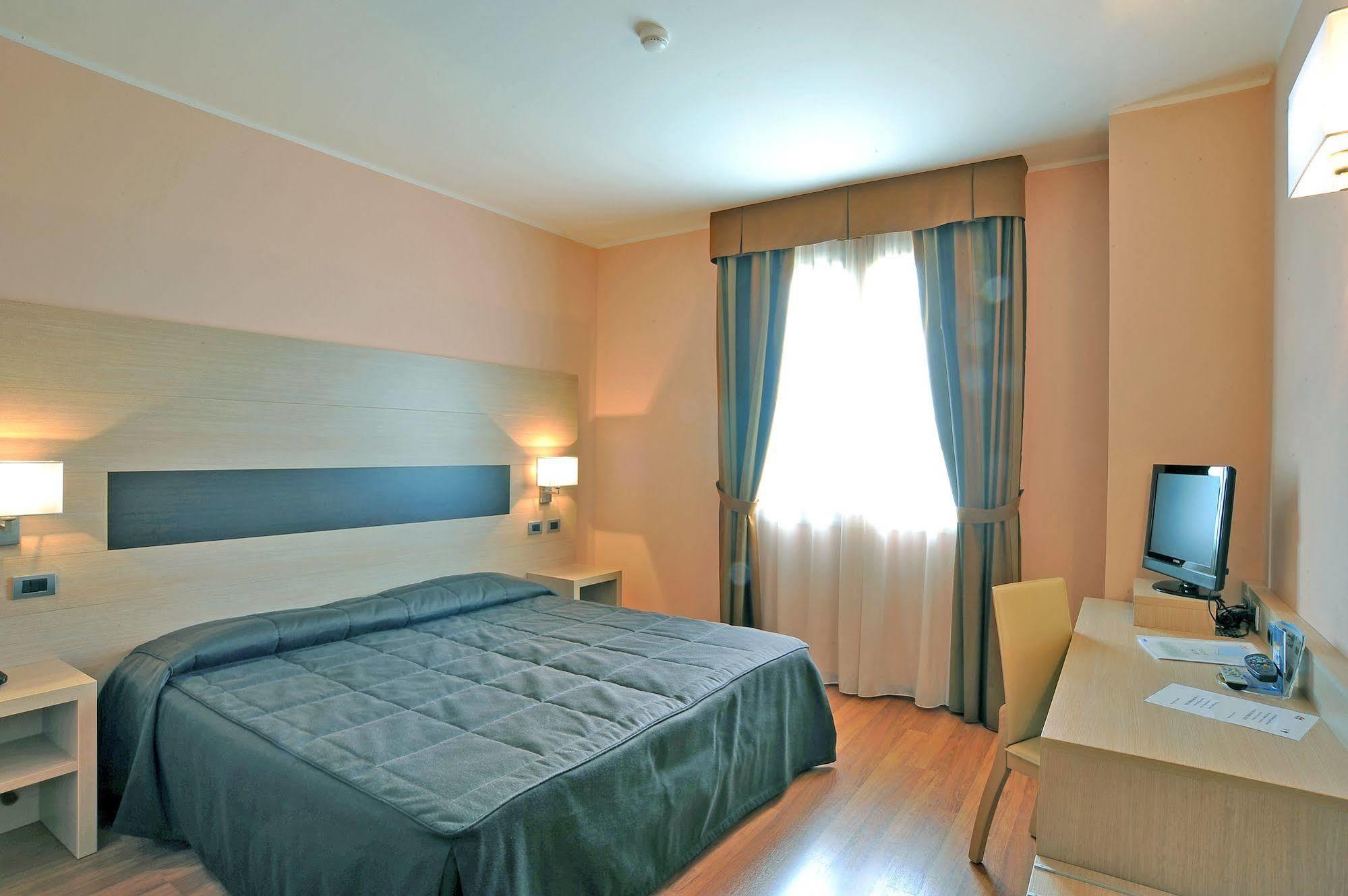 Hotel Arthur Solignano Nuovo Екстер'єр фото